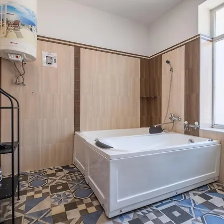 Blue House Center 3bdr Family & Friends דירה *