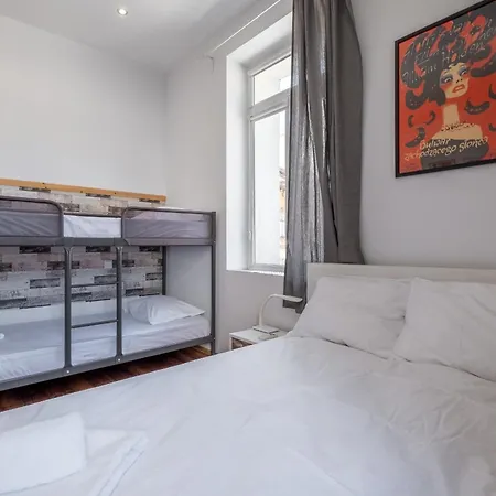 Blue House Center 3bdr Family & Friends דירה *