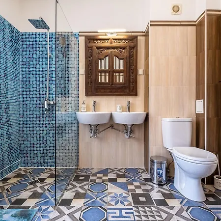 Blue House Center 3bdr Family & Friends Apartament Sofia